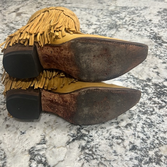 Junk Gypsy heeled boots, dark yellow, size 8 - Picture 5 of 8